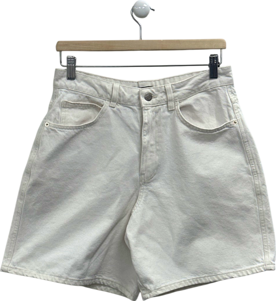 PrettyLittleThing White Denim Shorts UK 10