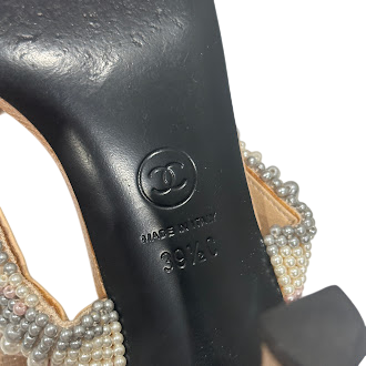 Chanel Beige Leather Fantasy Pearl Strap CC Sandals UK 6.5 EU 39.5 👠
