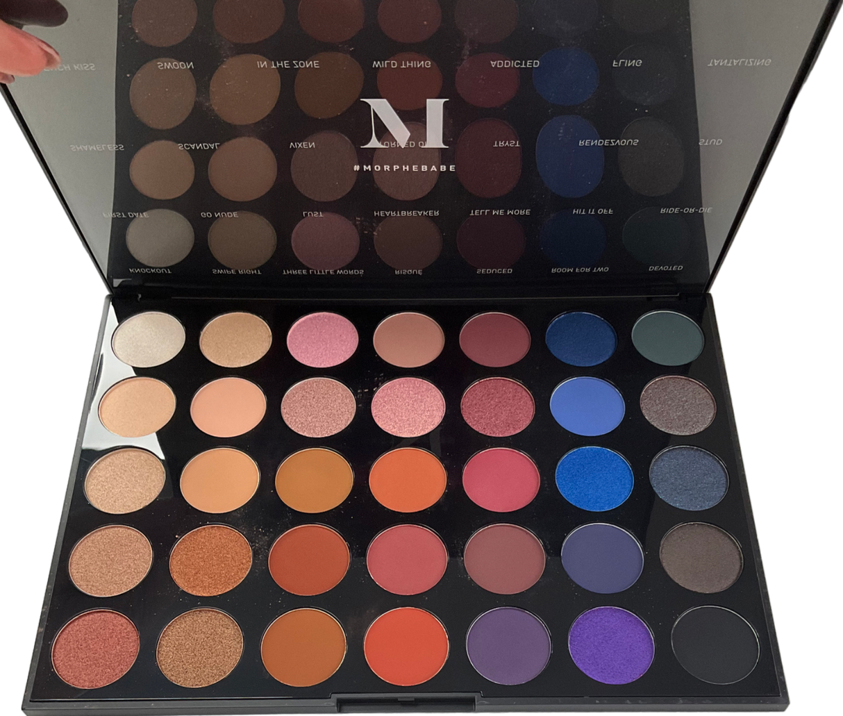 Morphe 35v Stunning Vibes Palette 52