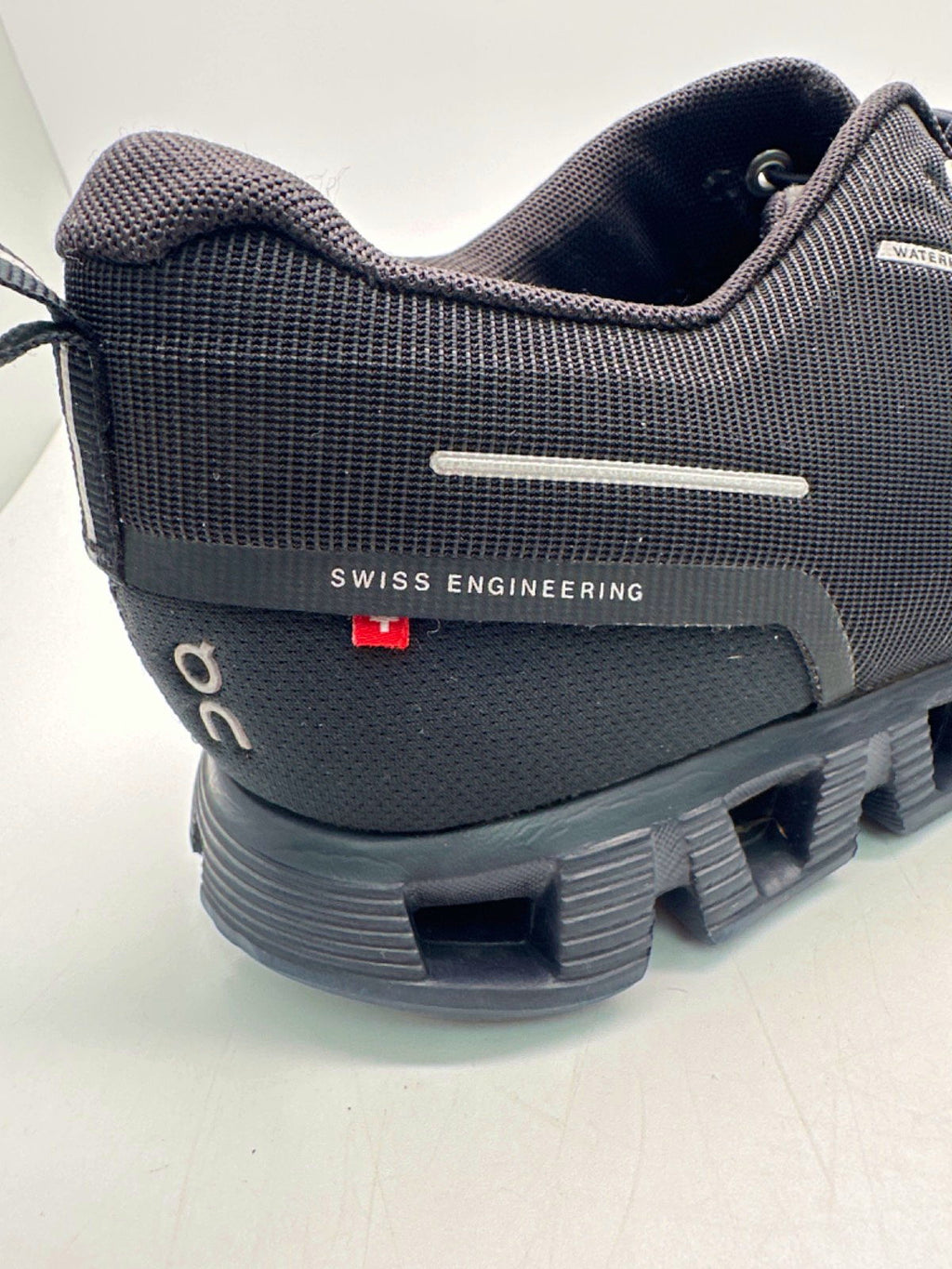 On Running Black Cloud Waterproof Trainers UK 8.5