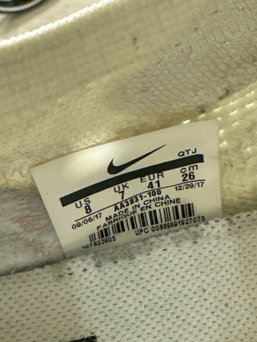 Off-White x Nike White Knit Fabric and Suede Air Vapor Max Trainers UK 7