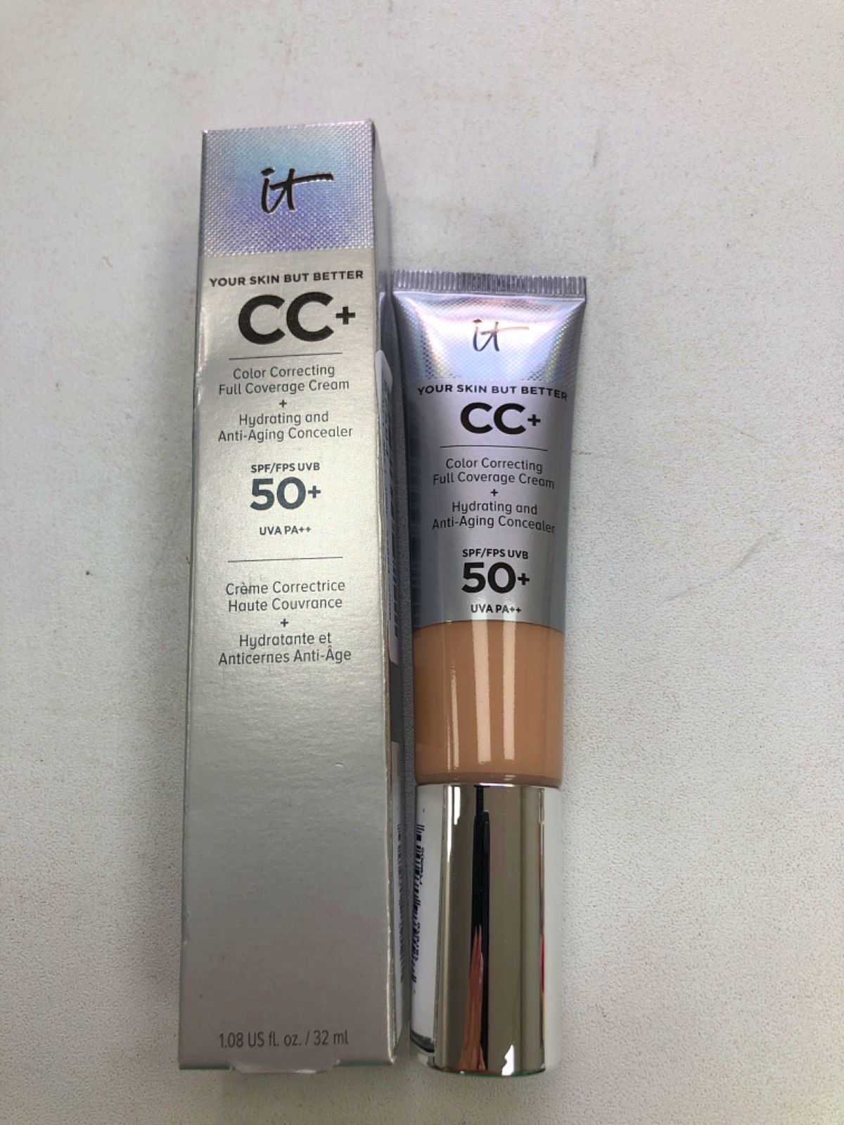 IT Cosmetics Your Skin But Better CC+ Cream Full Coverage Hydrating and Anti-Aging Concealer Fair Light 32 ml