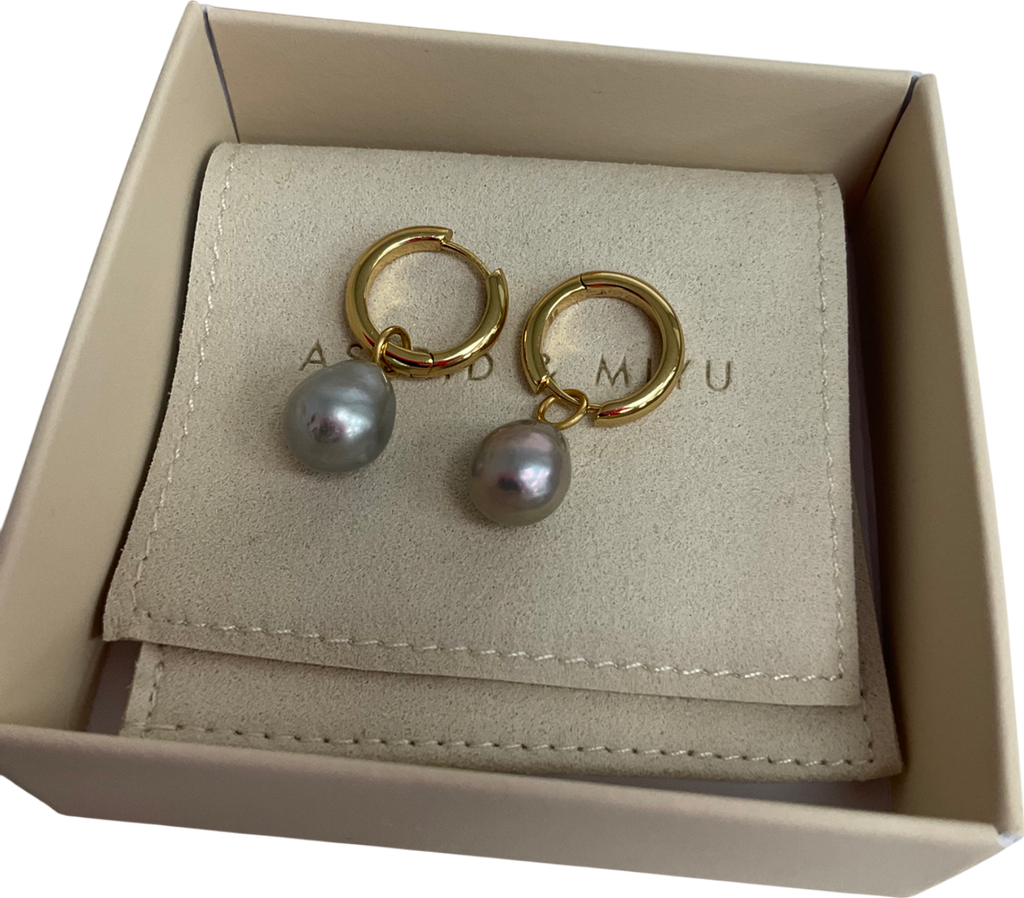 Astrid & Miyu Gold Tranquility Pearl Charm Hoops In Gold One Size