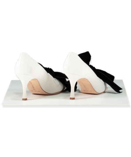 MANOLO BLAHNIK White Suede Serba 70 bow-detailed suede pumps EU 38 UK 5