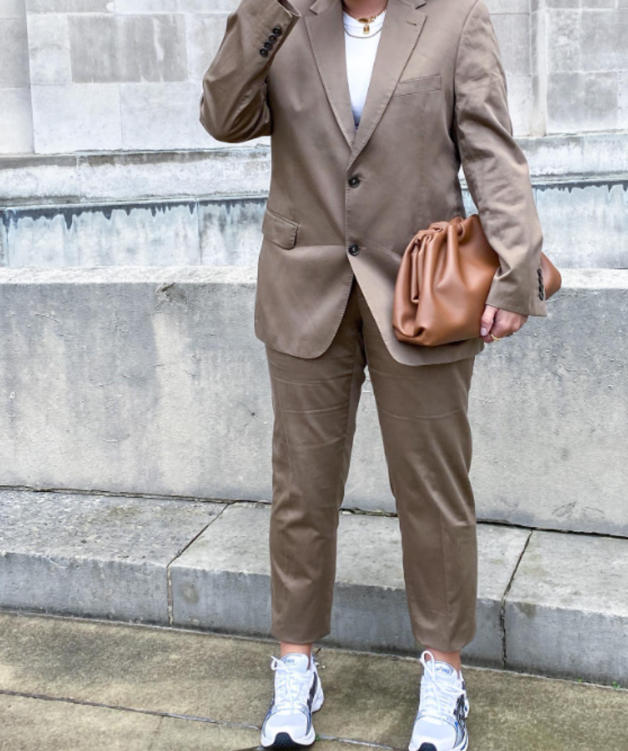 ***Hauptfutter khaki straight leg trousers UK W34