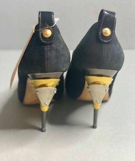 GIUSEPPE ZANOTTI BLACK HARDWARE DETAIL HEELS UK 8