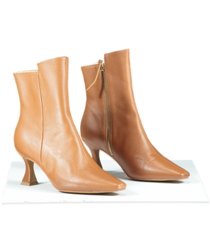 7 or 9 Brown Air-touch Foam Boots UK 3 EU 36 👠 - 7312360505534_Front+1_Reliked.png