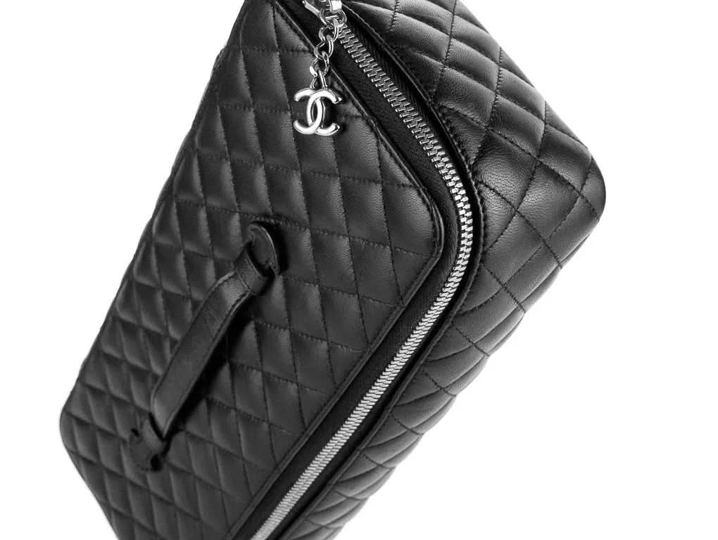 CHANEL Black Lambskin Leather Quilted Jewelry Case Travel Bag