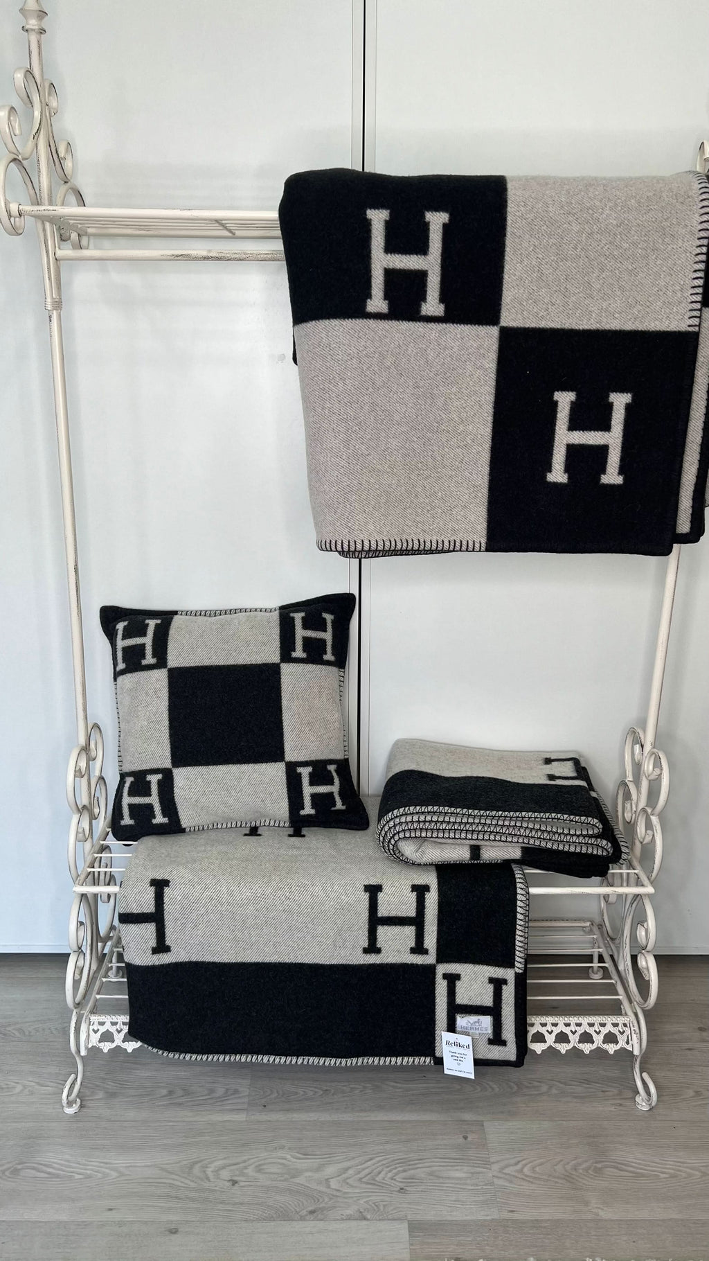 Hermès Extra Large  Écru / Gris Grey Foncé Avalon Cashmere/wool Throw Blanket / Bedspread