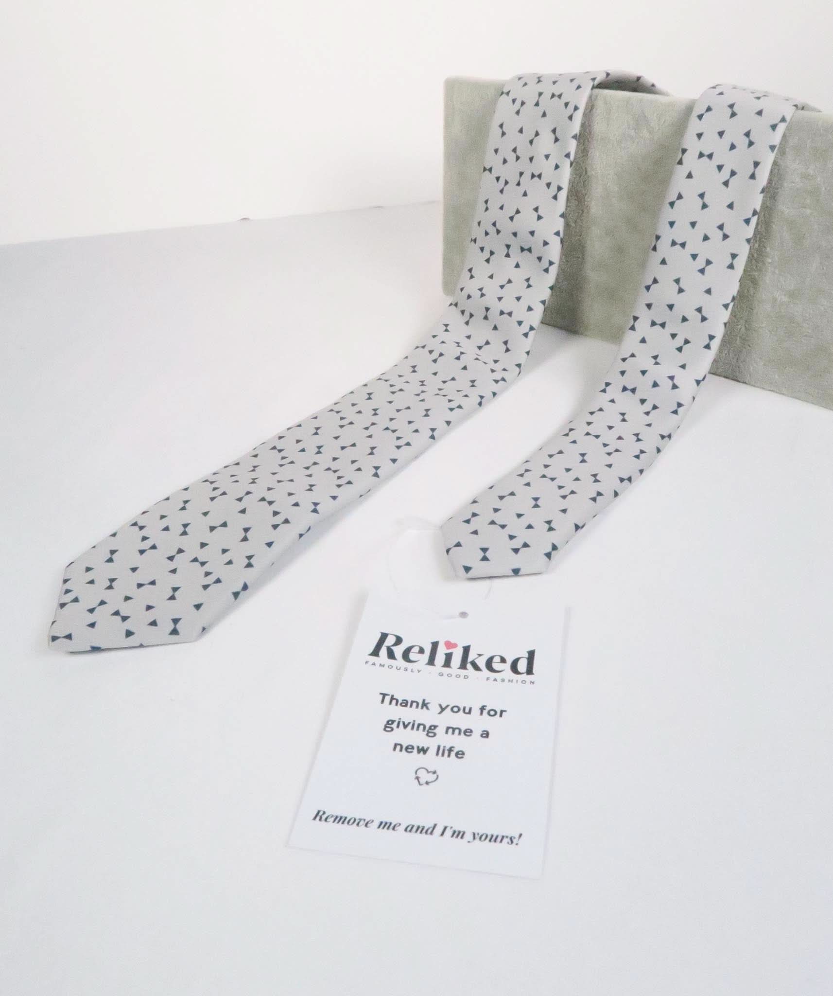 Mrs Bow light blue tie