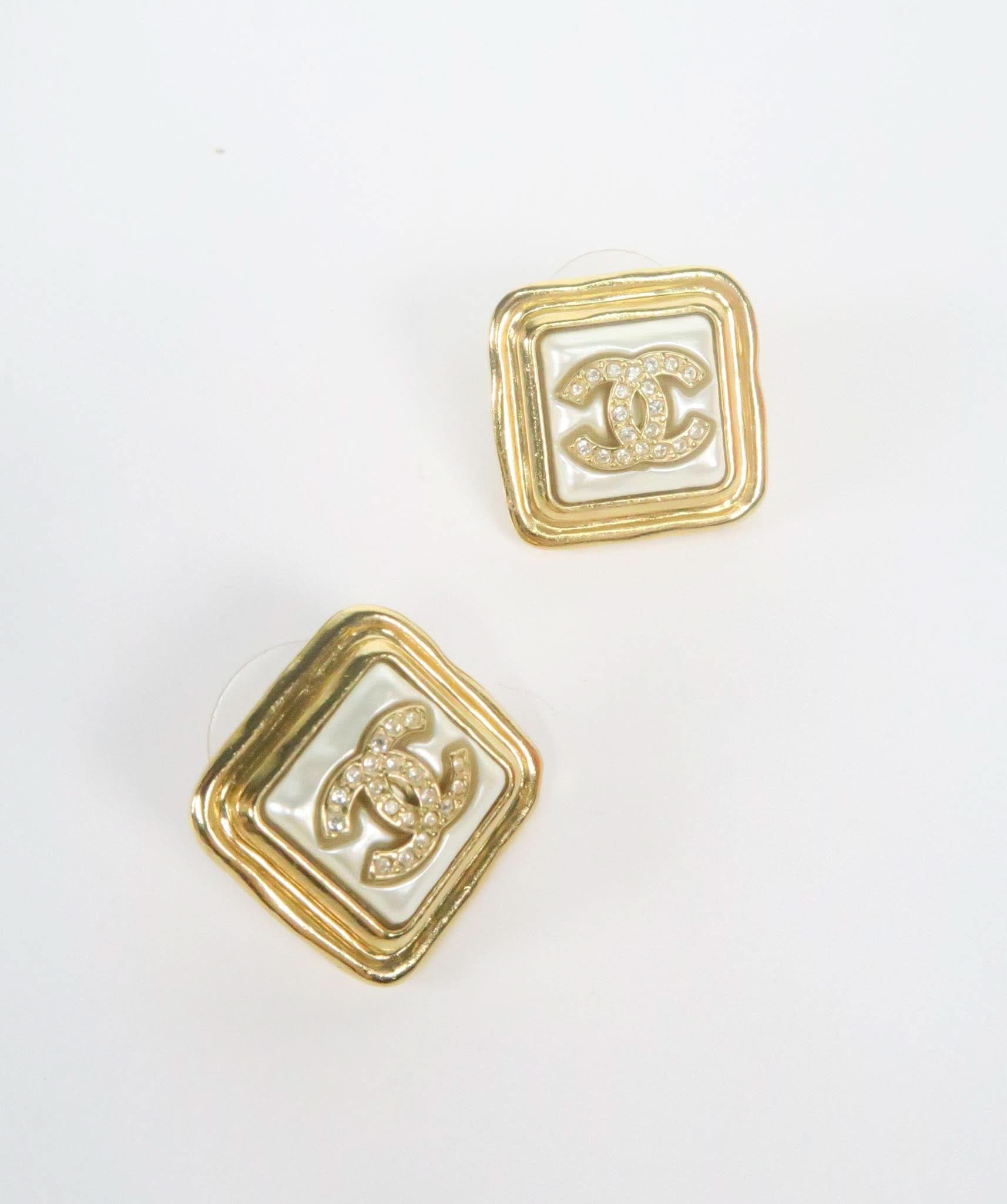 Chanel Metallic White/gold Mother Of Pearl Diamante Cc Earrings One Size