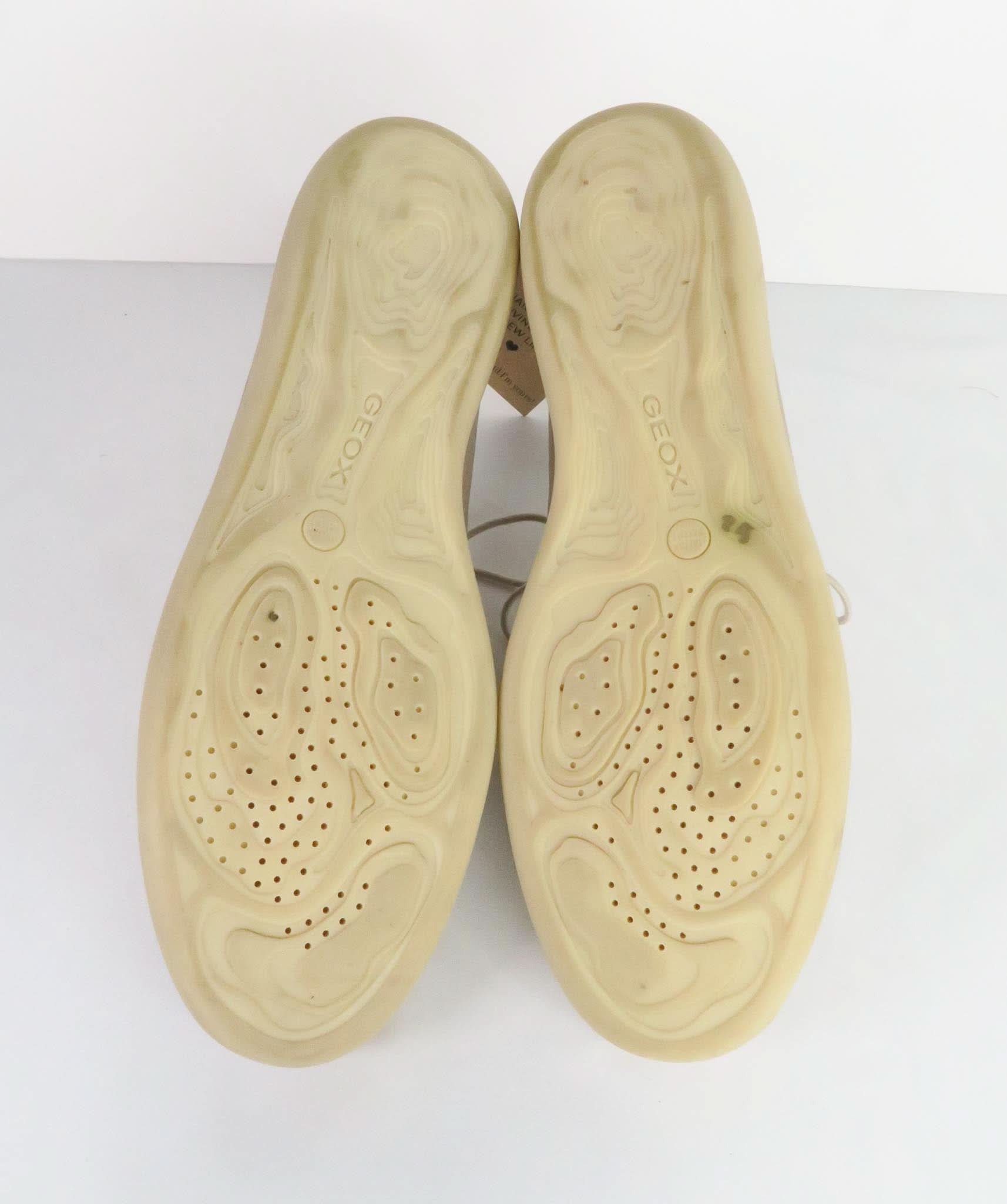 Geox respira beige lace up flats UK 8