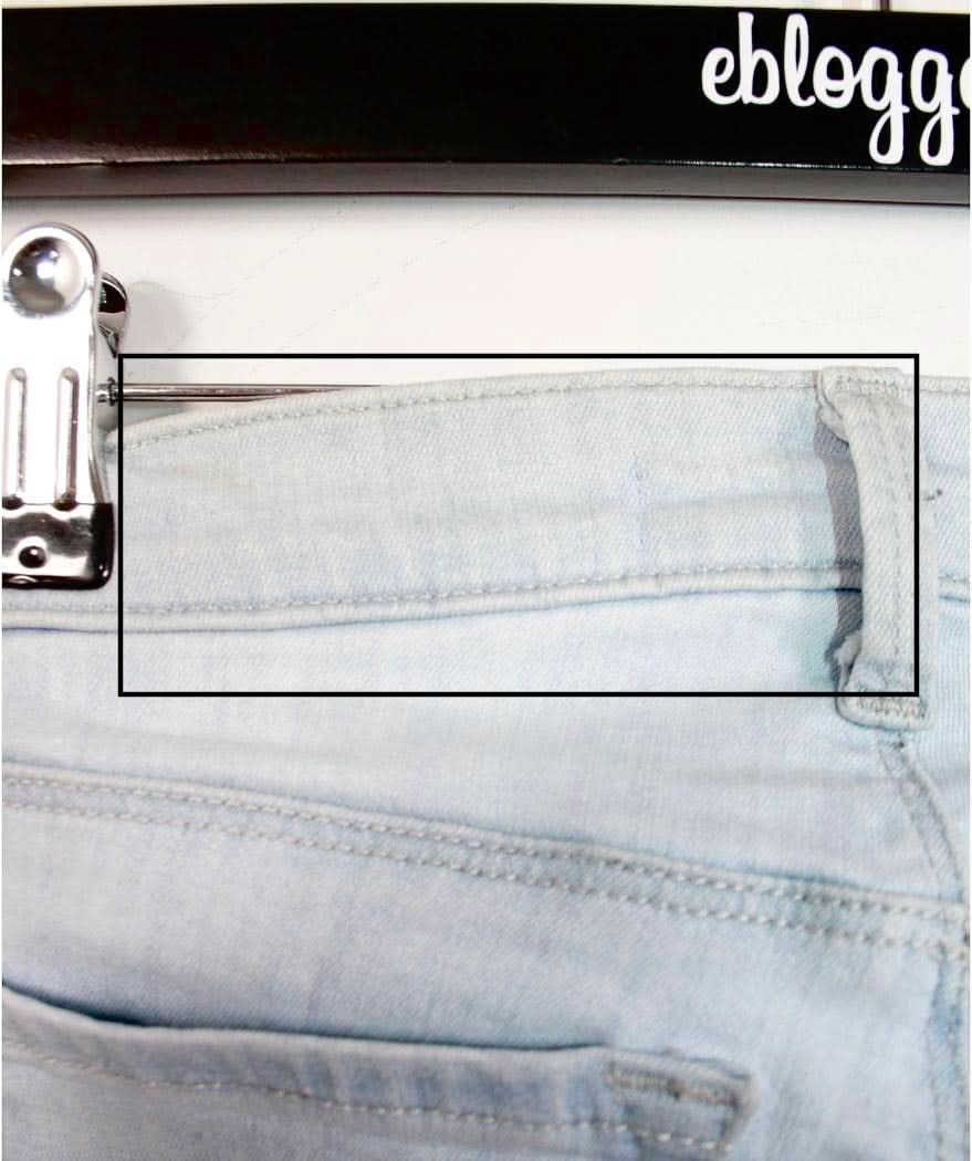 J BRAND BLUE LIGHT WASH SKINNY JEANS WITH CONTRAST DETAIL ON BACK LEG UK W24