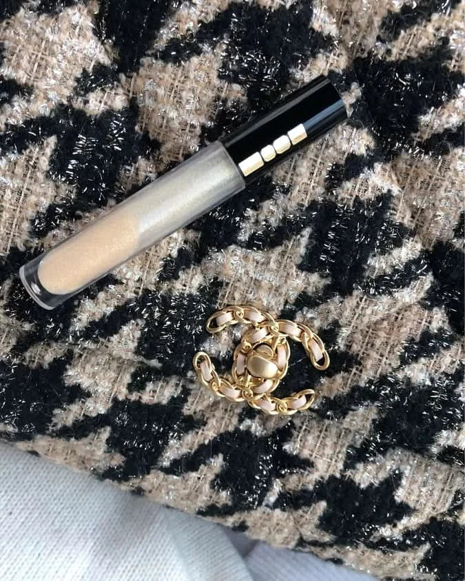 Chanel 19 Black / Beige Tweed Maxi Flap Bag