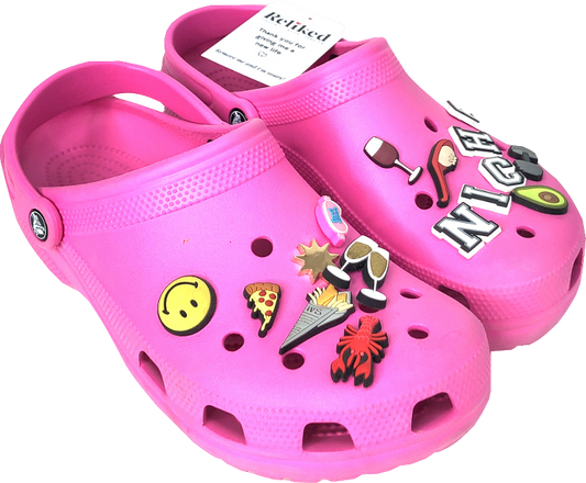 Pink Classic Crocs With multiple Jibbits UK 10 EU 44 👞